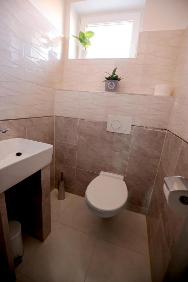 Marko Vendeghaz Appartement